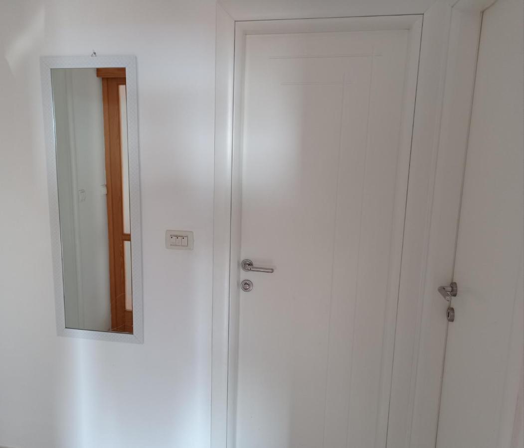 Apartment Matej Stobreč 外观 照片