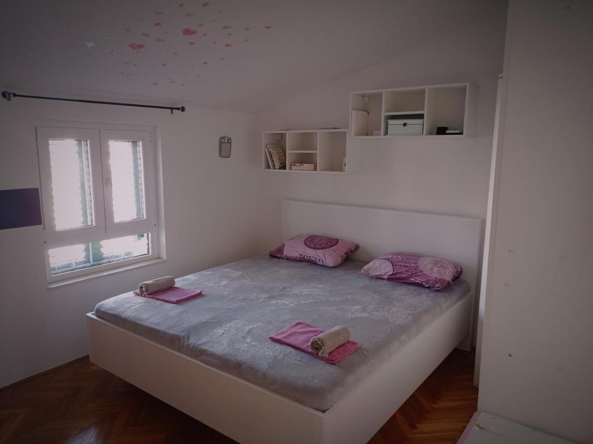 Apartment Matej Stobreč 外观 照片